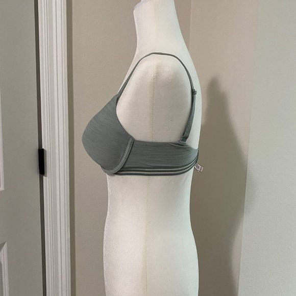 Victoria's Secret Uplift Semi Demi Bra - Picture 5 of 7